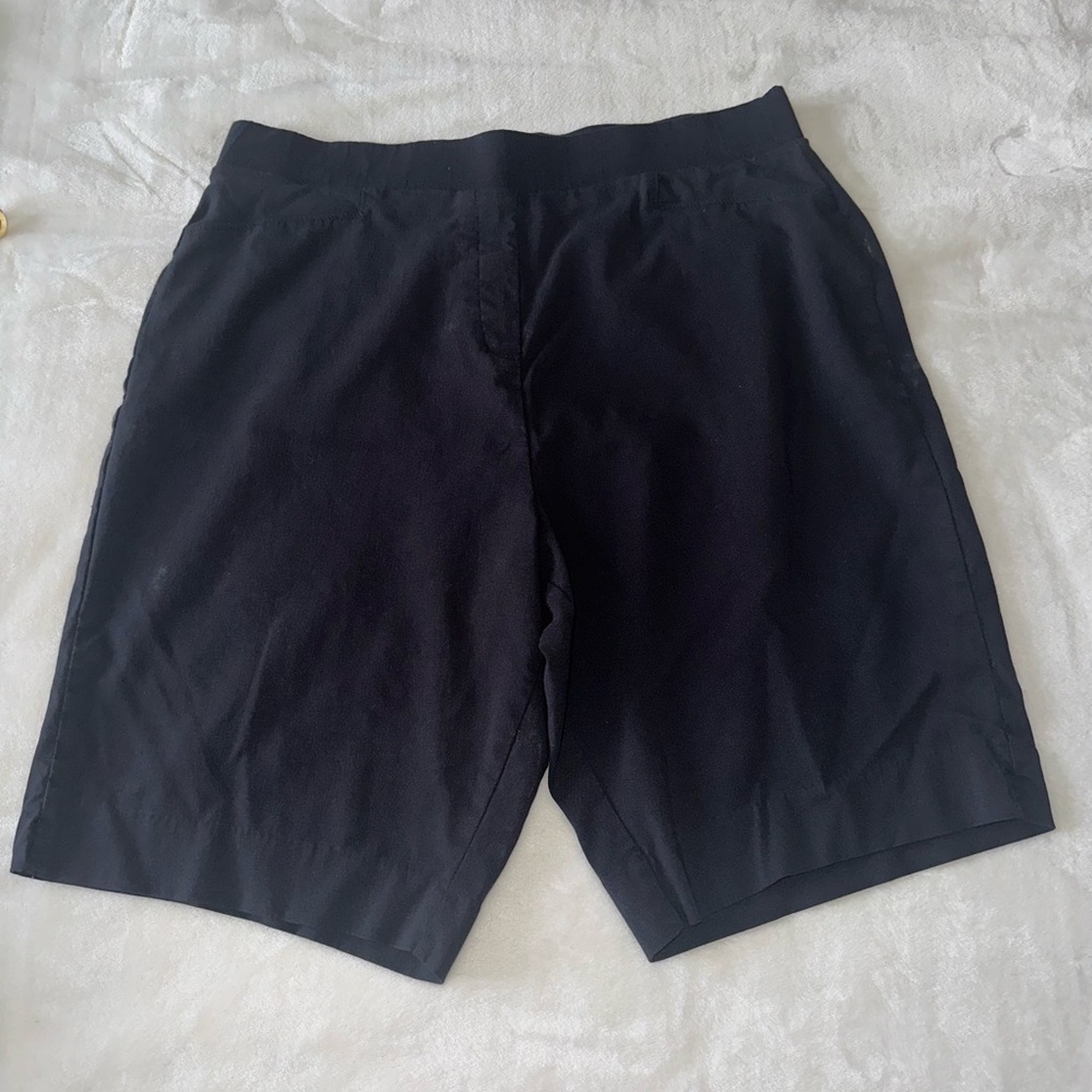 Women’s Black Shorts Size L